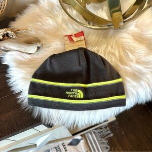 The North Face Logo Beanie Youth/Junior M New With Tags